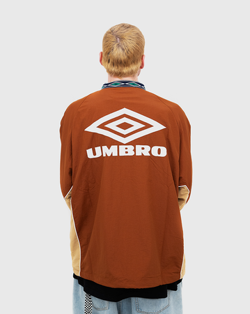 Butter Goods x Umbro Training Pullover - Chocolate/Tan