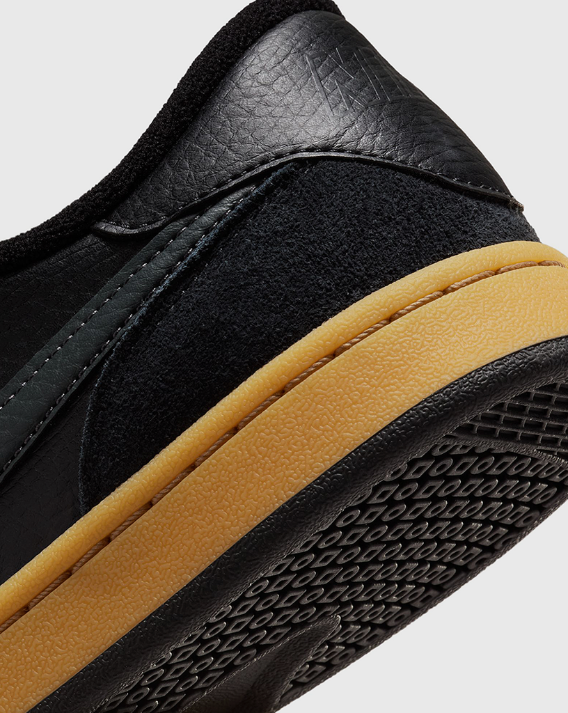 Fc Classic Nike Men's Sb Charge Solarsoft Skateboarding Shoes