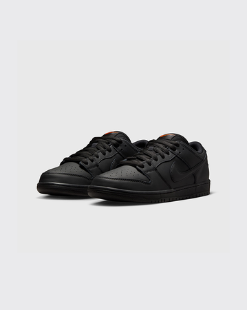 Nike SB Dunk Low Pro Shoe - Triple Black